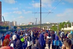 طلبة الجامعات في مسيرات بـشعار.. «لا للتمديد أو التأجيل»!