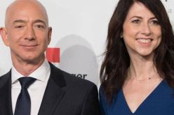 طليقة أغنى رجل في العالم تتبرع بنصف ثروتها!