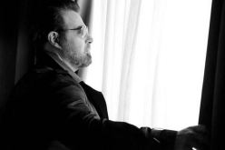 بالفيديو.. أول ظهور لعاصي الحلاني بعد سقوطه عن الحصان وإصابته البليغة