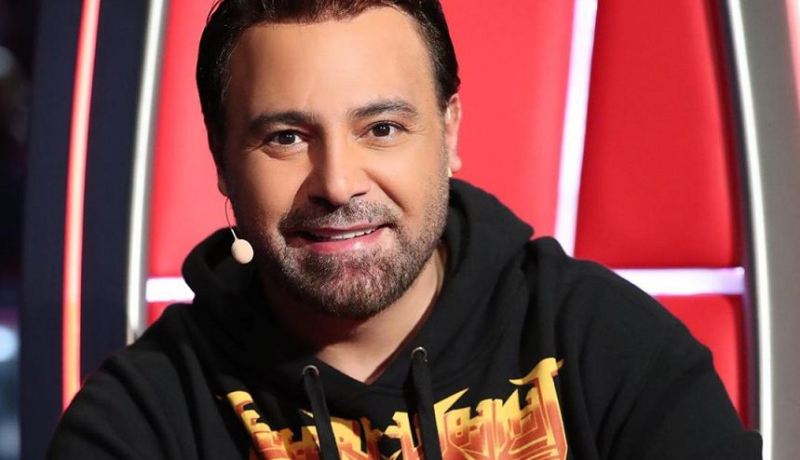 بالفيديو.. عاصي الحِلّاني بالكمامة في كواليس “ذا فويس كيدز”