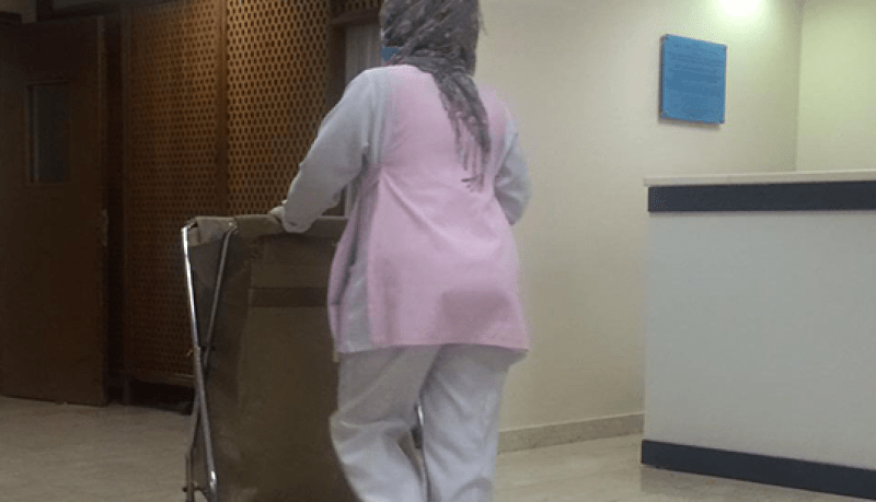 توقيف عاملة نظافة رمت جنين ميت في سلة المهملات بمستشفى الشاذلي بن جديد الطارف