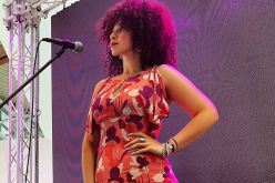 الجزائرية عايدة تبدع في ظهورها الأول ببرنامج “the voice”وتبهر لجنة التحكيم