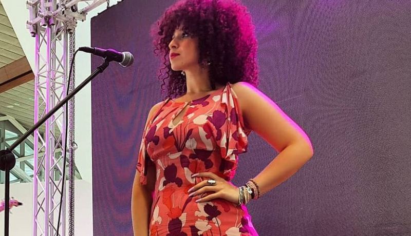 الجزائرية عايدة تبدع في ظهورها الأول ببرنامج “the voice”وتبهر لجنة التحكيم