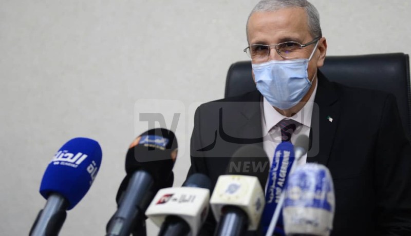 الوزير بن زيان يدعو طلبة الجنوب الكبير لسحب تذاكر سفرهم غدا