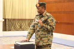 البرهان يؤدي اليمين كرئيس للمجلس السيادي السوداني