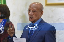 زوخ : إلزام المرقين العقاريين باستخدام مواد بناء محلية لبناء السكنات