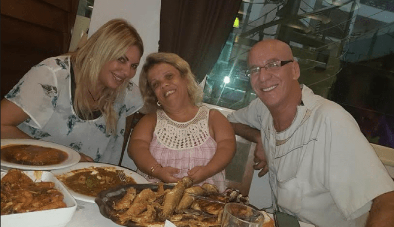 الفنانة عتيقة تخضع لعملية جراحية دقيقة في فرنسا