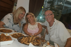 الممثلة عتيقة طوبال في العناية المركزة