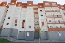 فضيحة سكنات”عدل”عين المالحة إنهاء مهام رئيس المشروع والزام الشركة المنجزة بالترميم في 30 يوم