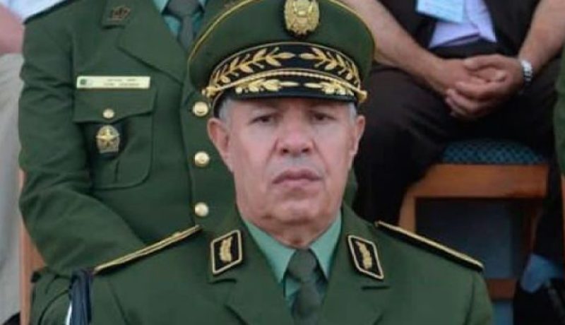 اللواء عبد الرحمان عرعار ينصب العقيد بن سعيد إلياس قائدا جهويا للدرك الوطني ببشار