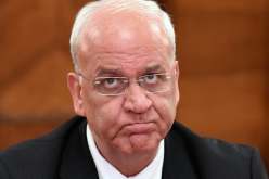 عائلة عريقات تصدر بيانا حول حالته الصحية