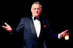 حقيقة وصية “عزت أبو عوف” بحرق أفلامه بعد وفاته!