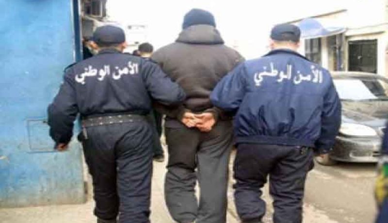أم البواقي.. أمن مسكيانة توقف عشريني وتحجز محركات لمركبات مهربة