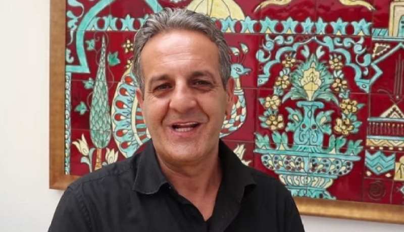 تكريم الفنان “عمار ثايري” بعد تصويره فيلما قصيرا حول كورونا