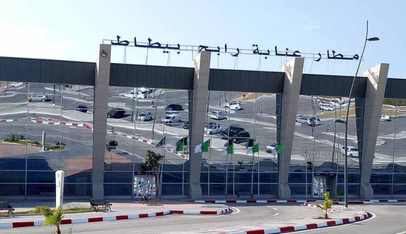 حريق بمدرج المطار يتسبب في تأخير هبوط وإقلاع طائرات في عنابة