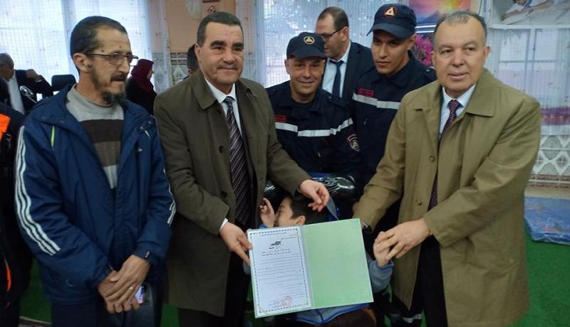 بالصور.. توزيع 19 كرسيا متحركا و19 دراجة لفائدة ذوي الإحتياجات الخاصة بعنابة