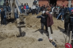 انقاذ شخص وانتشال جثتين والبحث عن الضحية الرابع سقطوا في حفرة بعين تموشنت