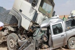 قتيلان و13 جريح بعد اصطدام شاحنتين بغرداية