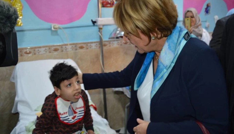 هذا ما قالته غنية الدالية حول فيديو الطفل المريض بالتوحد في خميس الخشنة