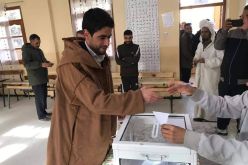 بالصور.. وزير العلاقات مع البرلمان يؤدي واجبه الانتخابي