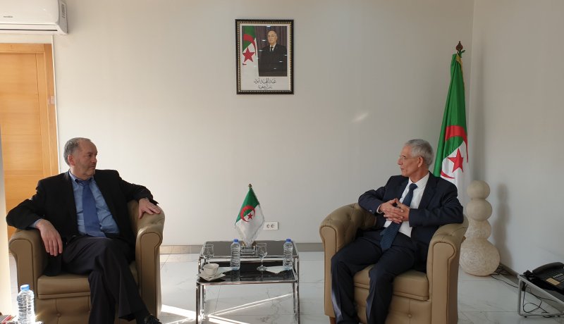 وزير الصناعة والمناجم يستقبل وفدا من صندوق النقد الدولي