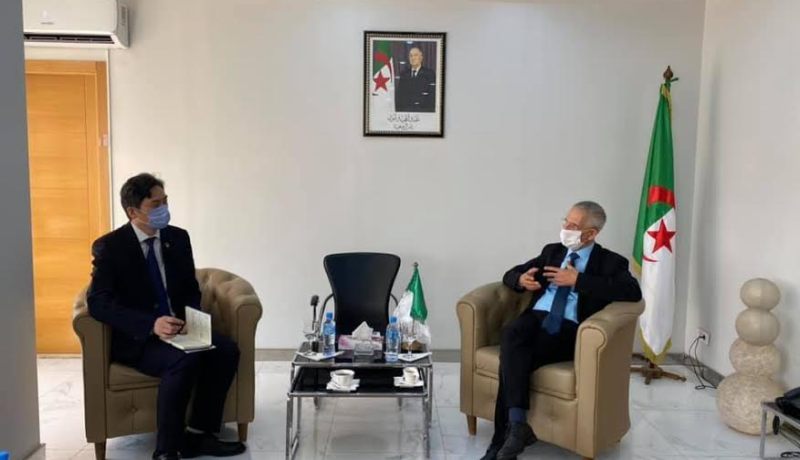 وزير الصناعة يستقبل المدير العام للشركة الصينية “CCECC” بالجزائر