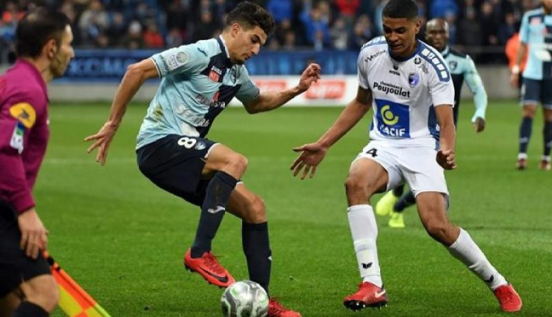 فرحات يرد على بلماضي بطريقته الخاصة !!