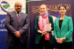 بالصور.. فرعون تكرم المهندسة سيليا خشني بعد فوزها في برنامج نجوم العلوم