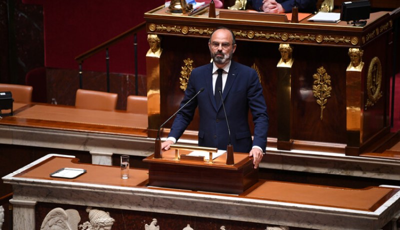 فرنسا: استمرار إجراءات العزل حتى انخفاض الإصابات اليومية بكورونا لأقل من 3000