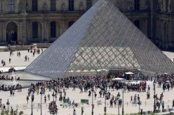 لودريان: الحكومة ستتخذ إجراءات إضافية للحد من تحركات الناس إذا لزم الأمر