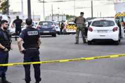 الشرطة الفرنسية: إصابة ثلاثة أشخاص في عملية طعن بالقرب من مقر صحيفة “شارلي إبدو” السابق