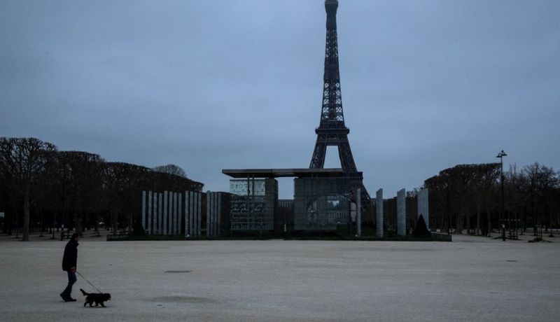 توجيه تهمتي “الاعتداء” و”الإهانة العنصرية” للمتهم بطعن جزائريتين محجبتين في باريس