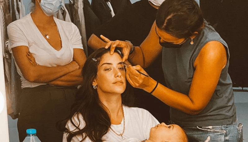 النجمة التركية “فريحة” تبدأ تصوير فيلمها الجديد برفقة إبنها