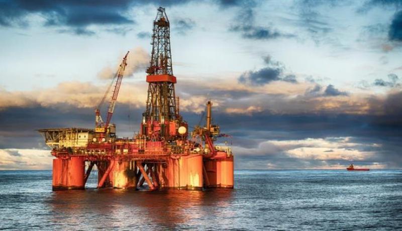 أسعار النفط ترتفع وتقارب 45 دولار للبرميل