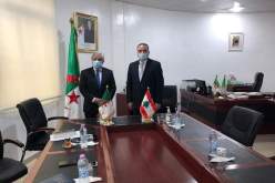 السفير اللبناني يجري زيارة عمل لوزير الصناعة الصيدلانية بن باحمد