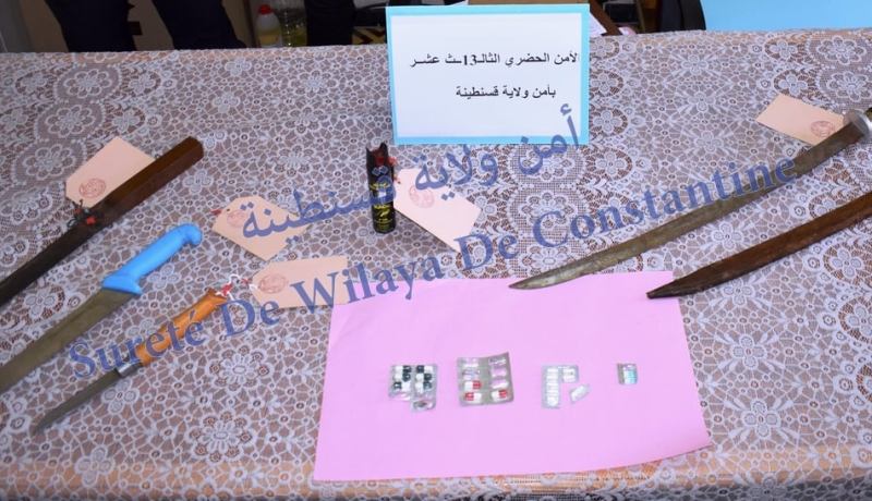 قسنطينة: حجز أسلحة بيضاء ومؤثرات عقلية بباب القنطرة