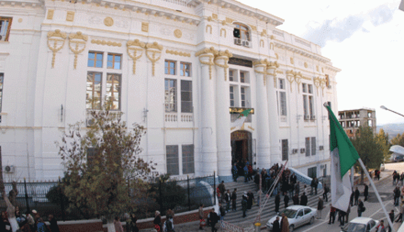 قسنطينة.. 15 سنة سجنا للمتسبب في مقتل 4 أشخاص بعبان رمضان