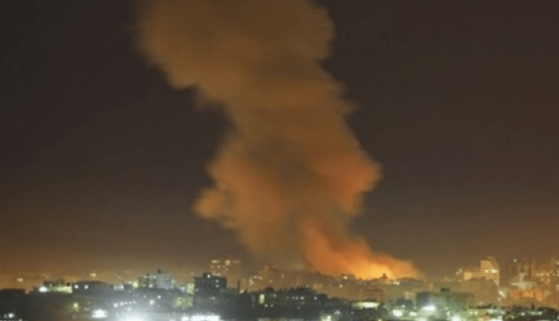 العثور على شهيدين جراء قصف صهيوني في غزة