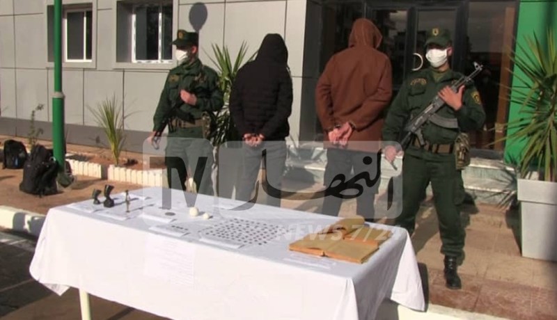 بالصور.. الإطاحة بشبكة وطنية مختصة في المتاجرة بالقطع الأثرية والتنقيب باستعمال الشعوذة بوهران