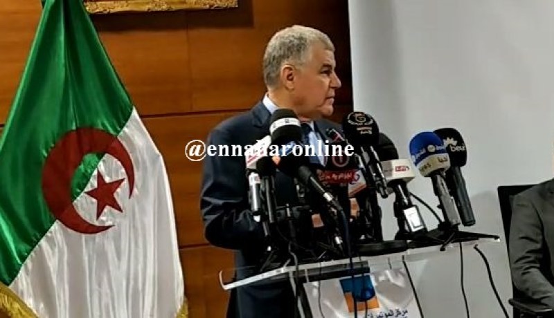 وزير الطاقة:” يجب القضاء على البيروقراطية وفتح المجال للأجانب للإستثمار”
