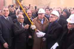 بالصور.. قيطوني يشرف على ربط  800 عائلة في تلمسان بالغاز الطبيعي