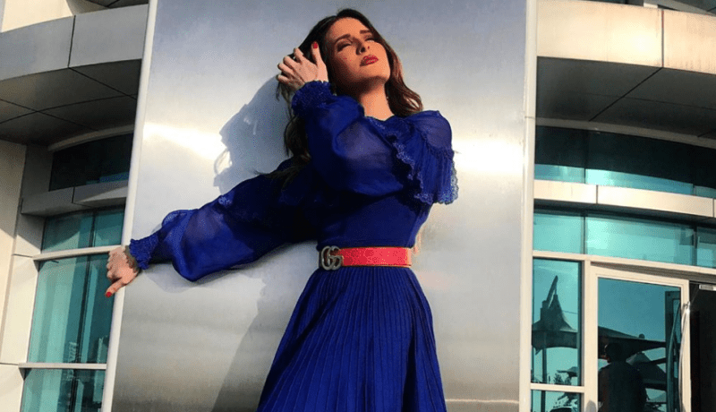 كنزة مرسلي تفوز بجائزة أفضل فنانة شابة في الشرق الأوسط للمرة الثانية