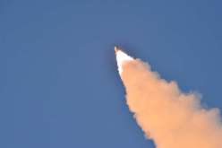 كوريا الشمالية تطلق صاروخا باليستيا جديدا