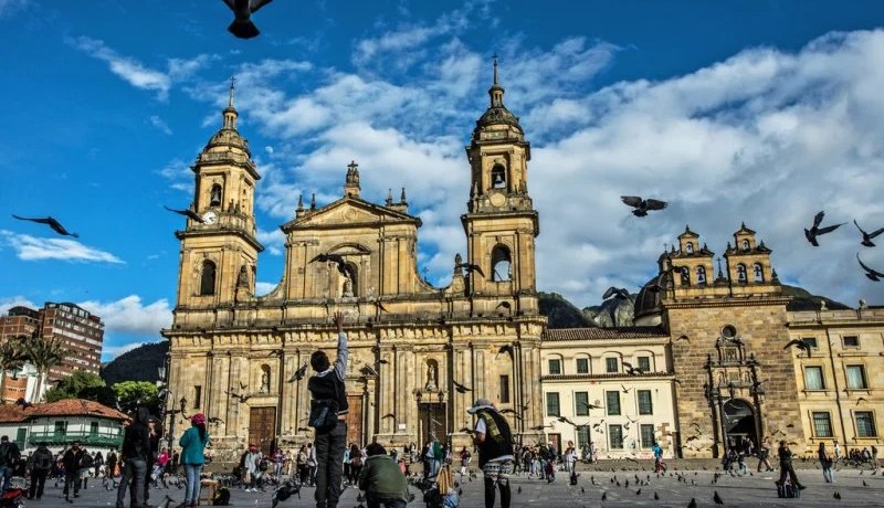 لأول مرة.. كولومبيا تعين سفيرا لها بالجزائر