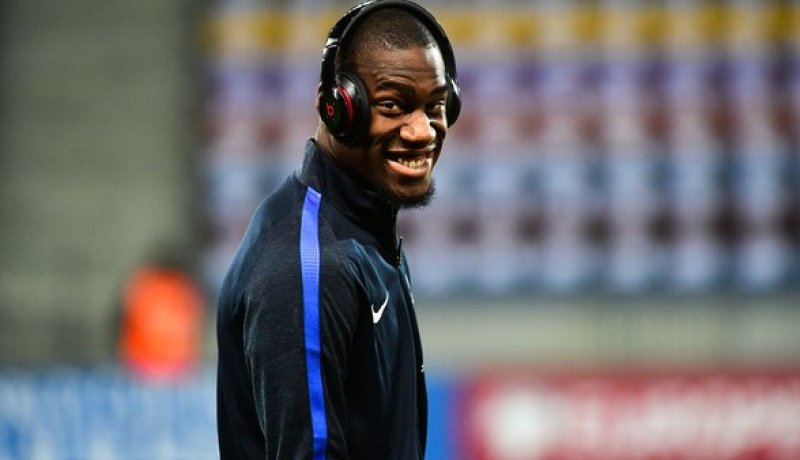 “كوندوبيا” يسخر من “كريستيانو” ويستفزه بـ “ميسي”