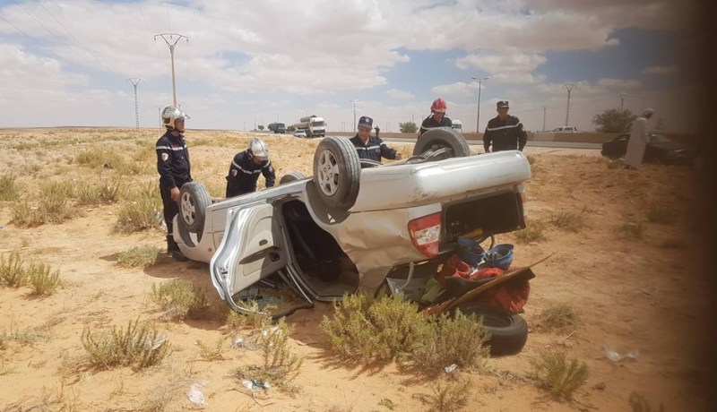 بالصور.. 5 جرحى في إنقلاب سيارة بالأغواط
