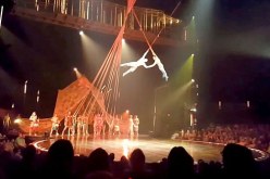 بالفيديو..وفاة لاعب سيرك “دو سوليه الشهير” خلال عرض بهلواني