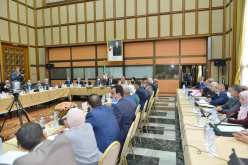 أعضاء لجنة الشؤون القانونية والإدارية والحريات يناقشون مشروع قانون تعديل الدستور