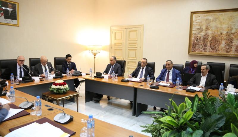 لجنة الصحة بمجلس الأمة تدرس قانون تنصيب العمال ومراقبة التشغيل