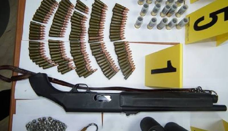 خنشلة.. الكشف عن ورشتين لصناعة الأسلحة وحجز 8 قناطير من مواد متفجرة بالحامة